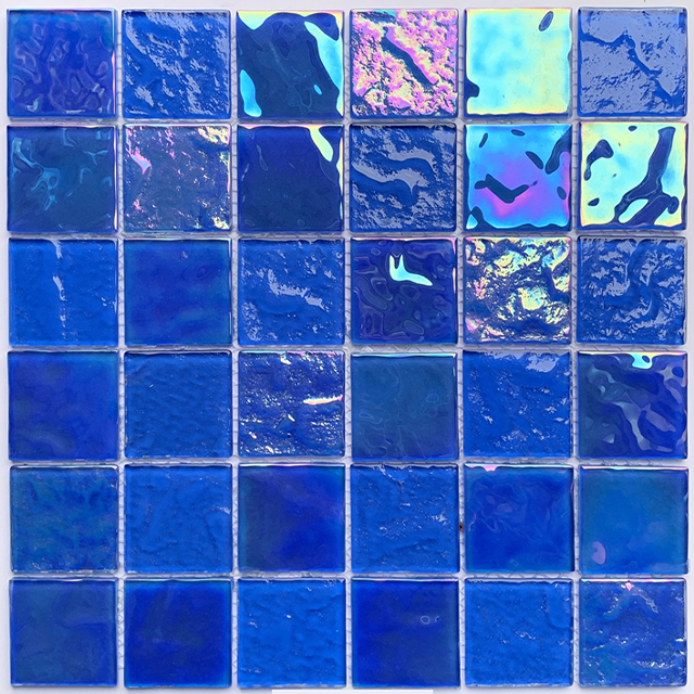 48x48mm مربع الفسيفساء الزجاجية الزرقاء تأثير قزحي الألوان
